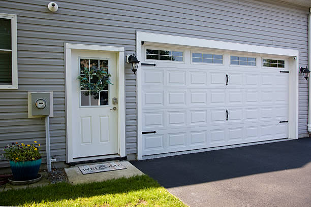 24/7 Emergency Garage Door Panel Replacement experts in Lebanon, VA